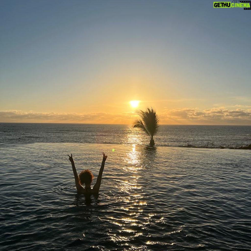 Nathalie Emmanuel Instagram - Here are some memories from the magical trip I recently took to @fspuntamita with one of my besties @misschloecharlotte @chloeskitchen who has just been through the fight of her life against breast cancer. A true warrior. I couldn’t be prouder… 🥺 With her treatment done and her officially being cancer free 🥳🥳🥳 We spent 5 days in paradise resting and relaxing… taking in the nature and beauty. We had massages, sound healing and reiki and ate our weight in guacamole and loved every second 🤣🤣🤣… I am so blessed we could have this time together Baby Spice!!! #FSPuntaMita #GirlsTrip #FuckCancer #Checkyourtits #SpiceGirlsonTour #VivaMexico #Thankyou Four Seasons-Punta Mita