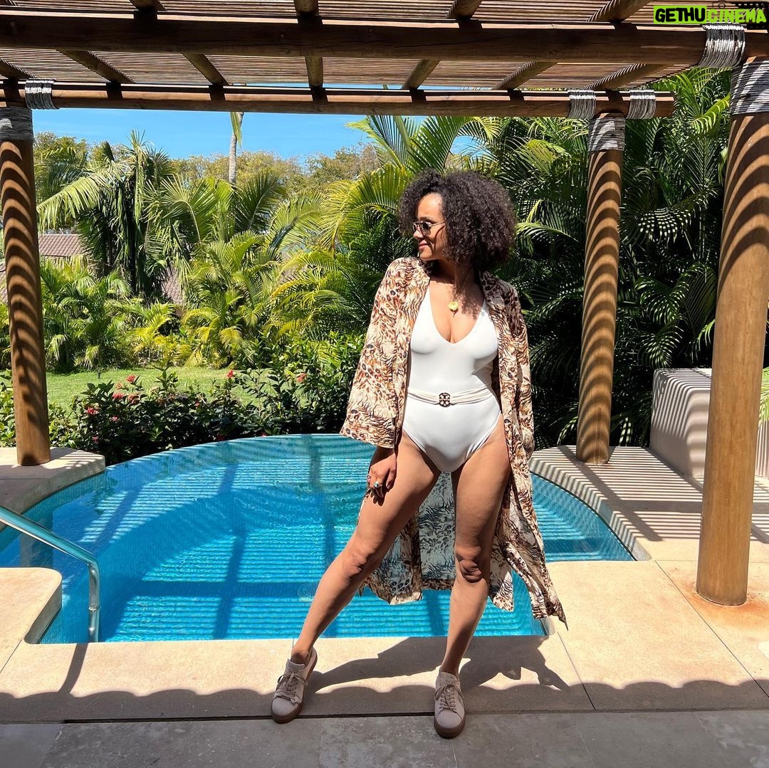Nathalie Emmanuel Instagram - Here are some memories from the magical trip I recently took to @fspuntamita with one of my besties @misschloecharlotte @chloeskitchen who has just been through the fight of her life against breast cancer. A true warrior. I couldn’t be prouder… 🥺 With her treatment done and her officially being cancer free 🥳🥳🥳 We spent 5 days in paradise resting and relaxing… taking in the nature and beauty. We had massages, sound healing and reiki and ate our weight in guacamole and loved every second 🤣🤣🤣… I am so blessed we could have this time together Baby Spice!!! #FSPuntaMita #GirlsTrip #FuckCancer #Checkyourtits #SpiceGirlsonTour #VivaMexico #Thankyou Four Seasons-Punta Mita
