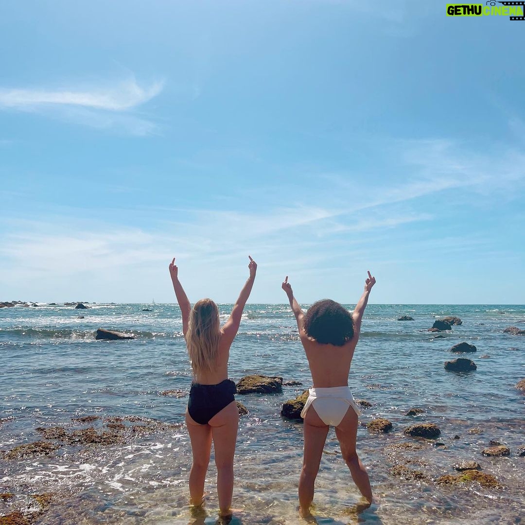 Nathalie Emmanuel Instagram - Here are some memories from the magical trip I recently took to @fspuntamita with one of my besties @misschloecharlotte @chloeskitchen who has just been through the fight of her life against breast cancer. A true warrior. I couldn’t be prouder… 🥺 With her treatment done and her officially being cancer free 🥳🥳🥳 We spent 5 days in paradise resting and relaxing… taking in the nature and beauty. We had massages, sound healing and reiki and ate our weight in guacamole and loved every second 🤣🤣🤣… I am so blessed we could have this time together Baby Spice!!! #FSPuntaMita #GirlsTrip #FuckCancer #Checkyourtits #SpiceGirlsonTour #VivaMexico #Thankyou Four Seasons-Punta Mita