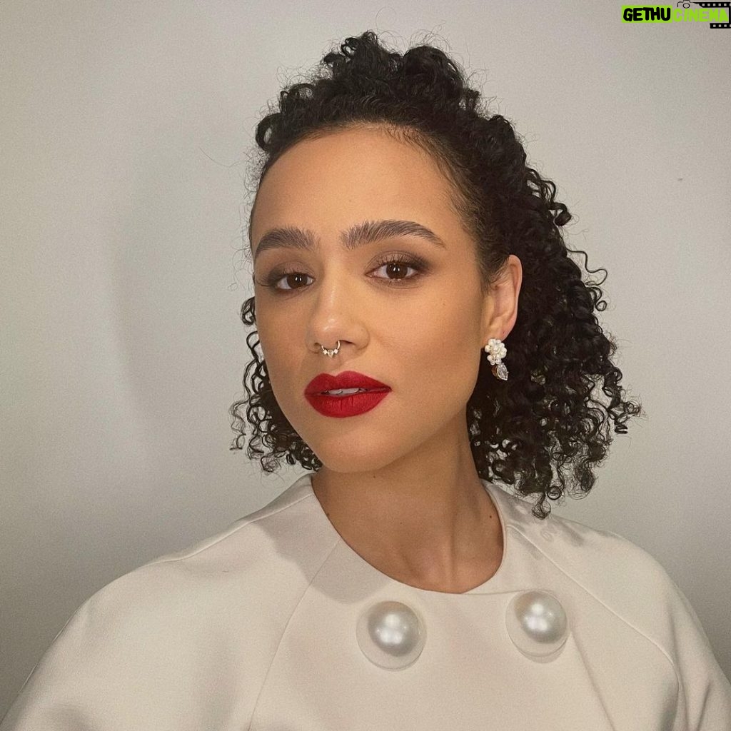 Nathalie Emmanuel Instagram - The @mptf #NightBefore Party. I walked into the party and heard “That Girl” by Red Rat and didn’t know how to act 🤣 Styling: @chercoulter Suit: @christopherkane Shoes: @miumiu Jewellery: @completedworks Hair: @neekobackstage_ Make uo: @kdeenihan #oscars2022