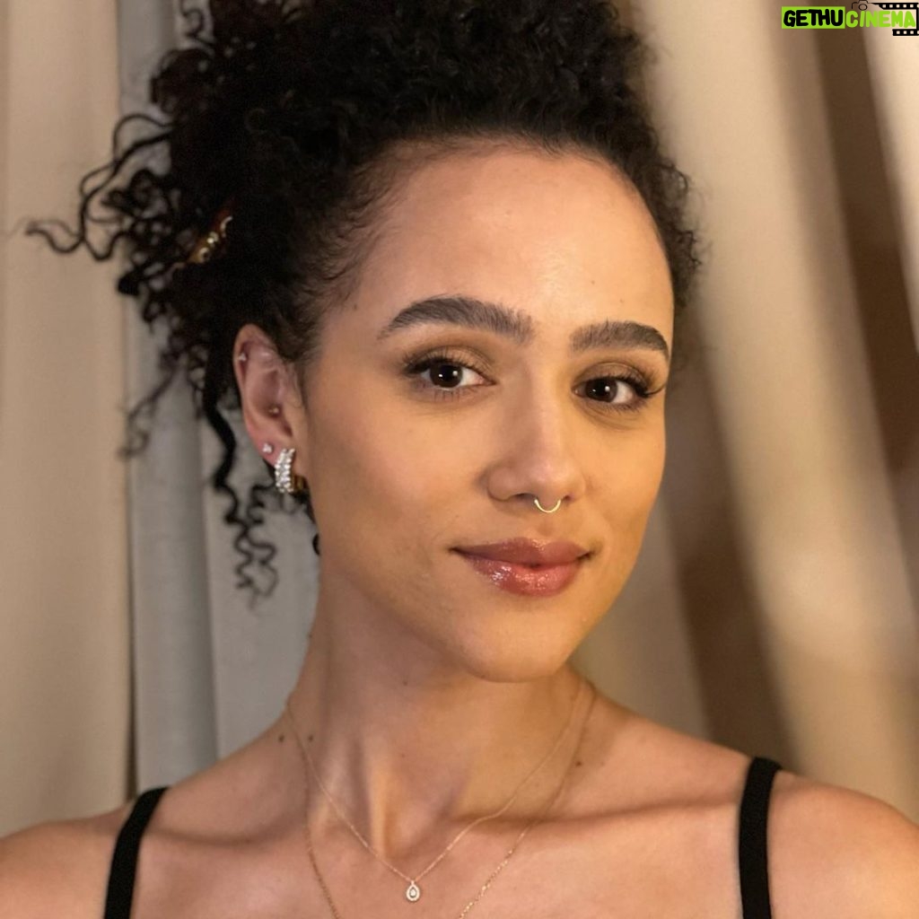 Nathalie Emmanuel Instagram - Virtual Press for the up and coming release of @armyofthieves on @netflix on October 29th! Can’t wait for you to see this film… but the fashuuuuunn though… Styling by @chercoulter obvs Dress by my faves @nanushka 💃🏽 Jewels by @monisjewelry ✨ Hair and Make Up by @norarobertson_mua
