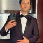 Nathan Kress Instagram - Currently sitting around in the same sweats I’ve worn for the last week and a half, looking back fondly on this past season’s excuses to dress like a real grownup (while rubbing my tummy I guess). One day I’ll get to Freddie’s style level IRL, but not right now. Ya boy is on vacation ✌️