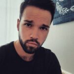 Nathan Kress Instagram - I really dont tend to post selfies, so for those that have been wondering: this is what I look like now. So there ya go. That's me, sitting on the edge of a tub. ✌ gonna go build some storage cubes and maybe clean the garage or something! Super interesting stuff!!!!