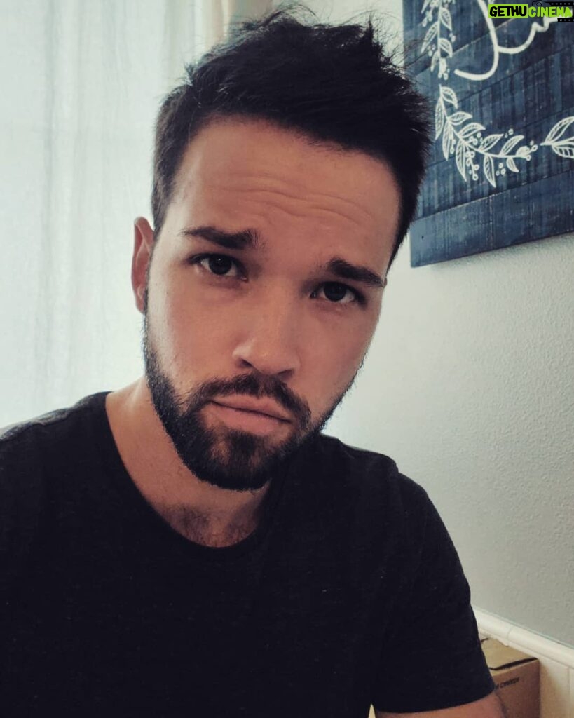 Nathan Kress Instagram - I really dont tend to post selfies, so for those that have been wondering: this is what I look like now. So there ya go. That's me, sitting on the edge of a tub. ✌ gonna go build some storage cubes and maybe clean the garage or something! Super interesting stuff!!!!
