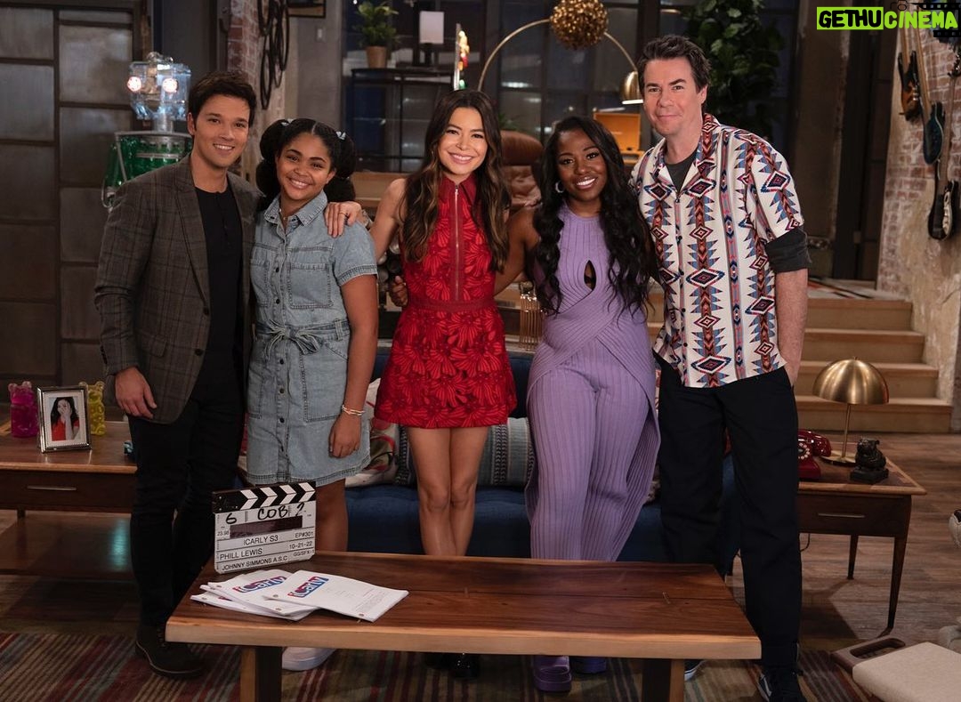 Nathan Kress Instagram - After spending the last few days casually stalking people's honest personal takes on season 3 so far, I can't tell what's making me happier-- the Creddie fans who have resonated so deeply with our vision for Carly and Freddie's path in these first two episodes... or the lifelong Seddie fans who we've managed to "convert"π Wherever you fall, just know that Season 3, much like the ones before it, was made for YOU, the fans, first and foremost. We love you guys and we are all so excited for the feedback you've given us so far! P.S. You're really gonna want to watch the next episode coming Thursday. Trust me.
