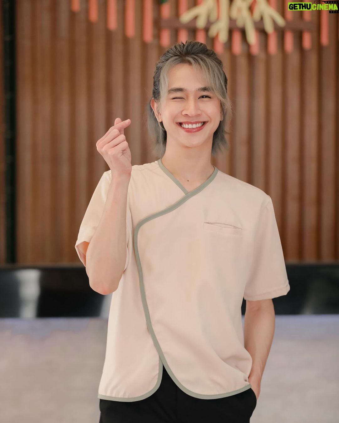 Natouch Siripongthon Instagram - Y Journey EP 3 – เฮียไม่ปลื้ม นำแสดงโดย “ฟลุ้ค ณธัช” และ “ยูโด ธรรม์ธัช” การเจอกันแบบไม่ใช่เรื่องบังเอิญของลูกเจ้าของโรงแรม เอาแต่ใจ กับผู้จัดการเจ้าระเบียบเรื่องราวความรักของทั้ง 2 คนจะเป็นอย่างไร!!! ติดตามชมได้ วันเสาร์ที่ 21 ตุลาคมนี้ เวลา 17.00น. ทางแอพพลิเคชั่น AIS PLAY, ช่อง YouTube ของ AIS รวมถึง ช่อง YouTube ของการท่องเที่ยวแห่งประเทศไทย #yjourney #yjourneys #yjourneystaylikealocal