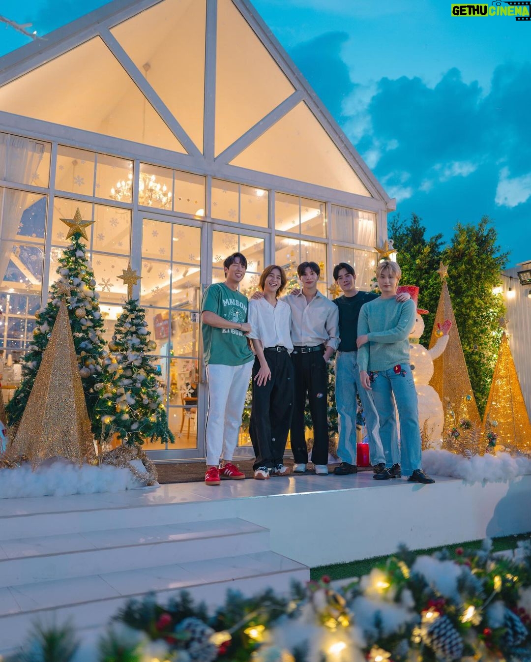 Natouch Siripongthon Instagram - 🎄💘 The Little White House Cafe