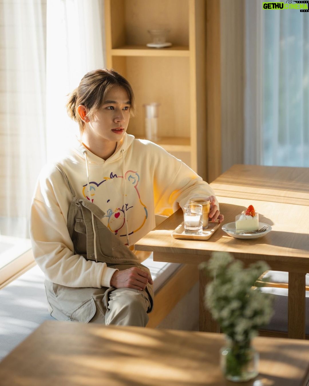 Natouch Siripongthon Instagram - No rain no flower 🐻❄️🌻