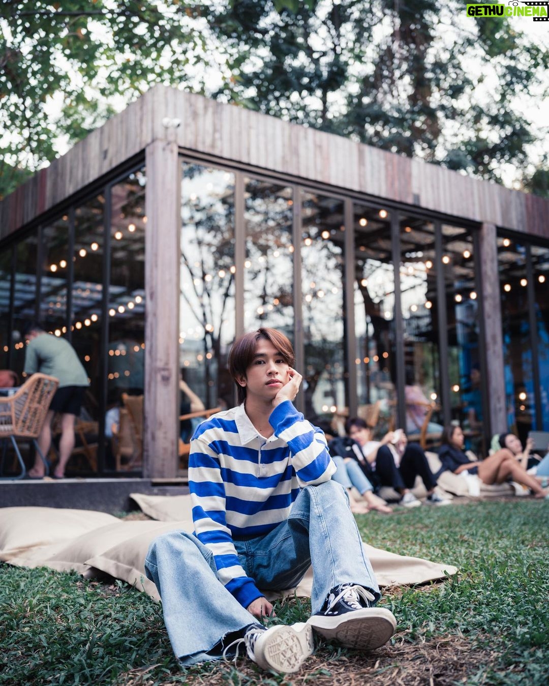 Natouch Siripongthon Instagram - Chillin’ 💙 #fluke_natouch