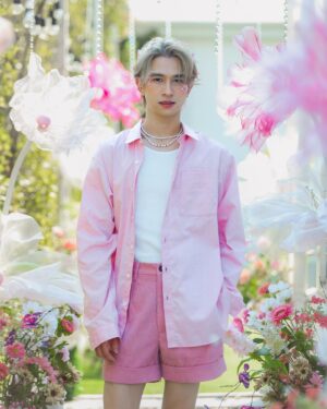 Natouch Siripongthon Instagram - Happy Valentine’s day 🌷💗