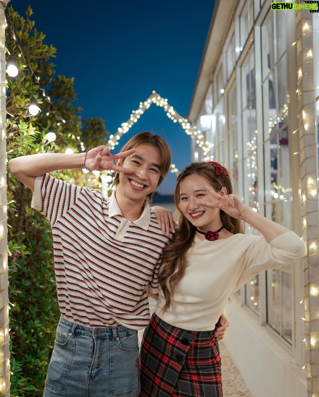Natouch Siripongthon Instagram - ❤️🎅🏻 The Little White House Cafe