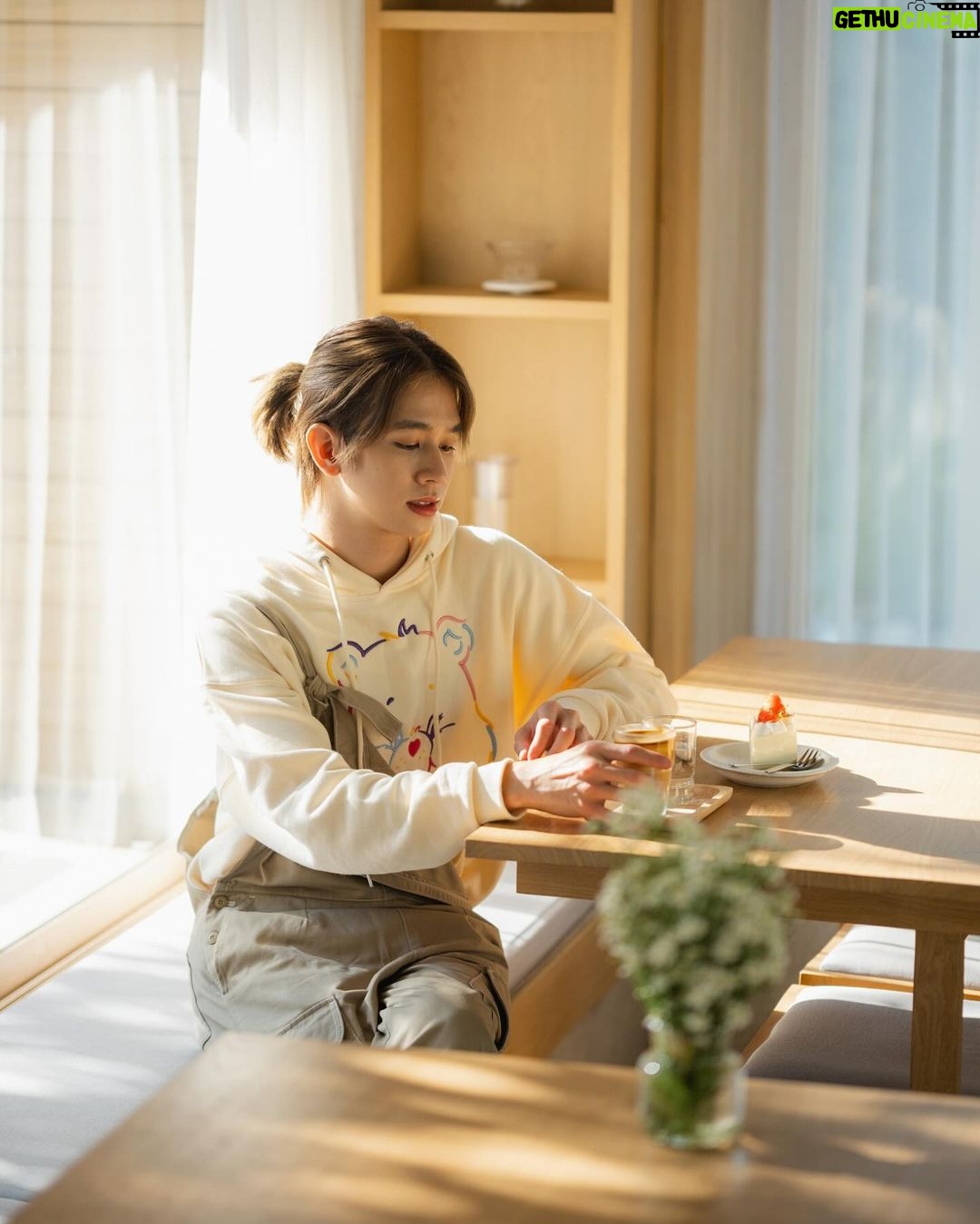 Natouch Siripongthon Instagram - No rain no flower 🐻❄️🌻