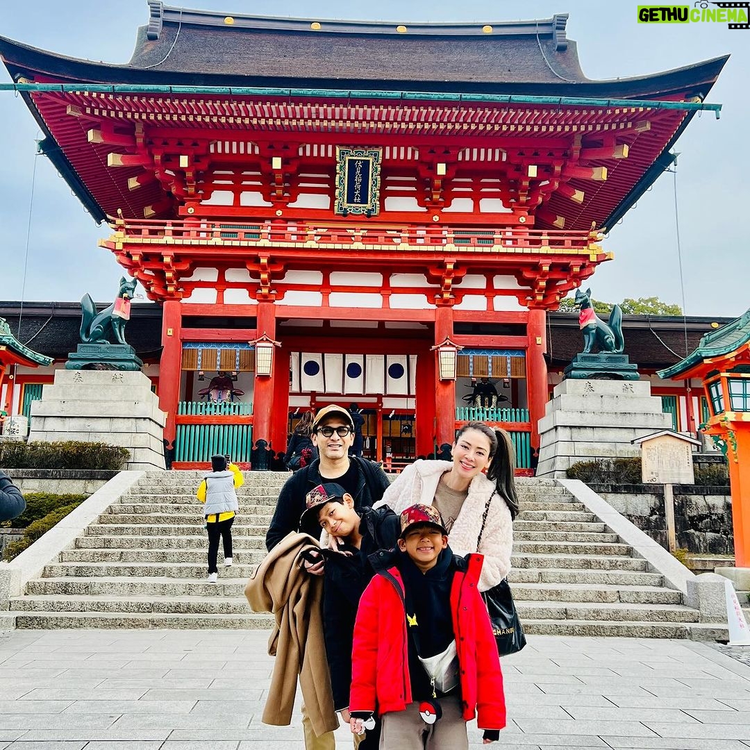 Natthawut Skidjai Instagram - กว่าจะถ่ายได้คนล้านแปด!!!…..แต่เราทำได้!!!!! Fushimi Inari-taisha