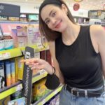 Natthawut Skidjai Instagram – #Aelova บุกวัตสัน!! 
ตามไปช้อปเม็ดฟู่ของเอ๋ได้ทุกสาขาทั่วประเทศค่ะ

📌1 หลอด 20 เม็ดฟู่ 449 บาท 
**สมาชิกวัตสัน 399 บาท (ตั้งแต่ วันนี้ – 27 มี.ค. 67) 

#Watsons #AelovaxWatsons
