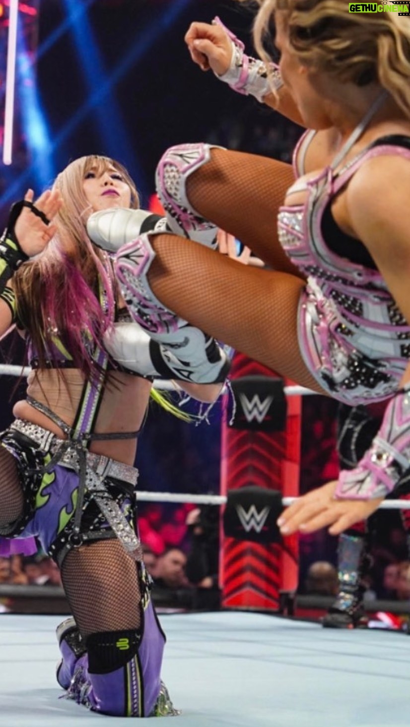 Nattie Katherine Neidhart-Wilson Instagram - Having way too much fun doing what I love. Thank you again TAMPA and @amaliearena … until we meet again! #wweraw 🧨 @usanetwork @wwe @thedungeon2.0