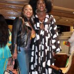 Naturi Naughton Instagram - The girls were out last night 😜🥛 #JajaBroadway was such a great play, full of laughter& love! Opening night was #BlackExcellence at its best! 🎉 So good seeing all my theater folks! Beautiful work by the cast, director @yesimwhitneywhite & playwright @jjbioh 🔥🔥 #Theater #Broadway #JajaAfricanHairBraiding #GoSeeIt Manhattan, New York
