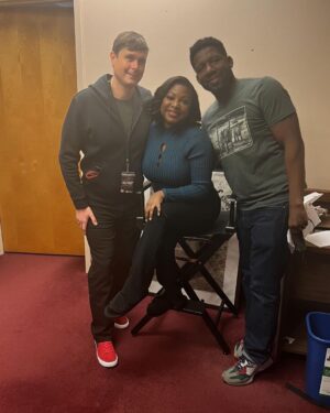 Naturi Naughton Instagram - Some dope #BTS of #CallHerKingMovie for y’all! I’m the 6 weeks pregnant lady doing all these stunts in her first action movie!💪🏾 #IAmWomanHearMeRoar 😜 @betplus STREAMING NOW! #bet #betplus #grateful