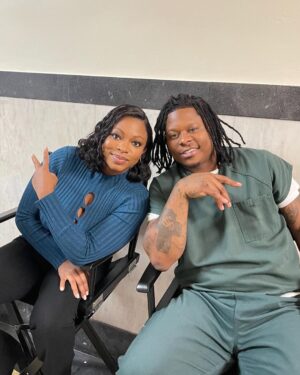 Naturi Naughton Instagram - Some dope #BTS of #CallHerKingMovie for y’all! I’m the 6 weeks pregnant lady doing all these stunts in her first action movie!💪🏾 #IAmWomanHearMeRoar 😜 @betplus STREAMING NOW! #bet #betplus #grateful