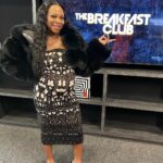 Naturi Naughton Instagram - TUNE IN at 8am!🔥Me @breakfastclubam this morning is gonna be quite entertaining! 😂 We talk my new movie @88themovie which is OUT TODAY! 🥳 & the #BabyBump , The value of #marriage , Aliens & there will be LOTS of shenanigans! 😝 Thanks @cthagod & @djenvy for all the love ❤️ 🙏🏾 Glam: @billieegene 💄 @touched_by_tiff 💇🏾‍♀️ Thx @iamhdiddy for getting this cute @danielsleather fur! New York, New York