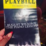 Naturi Naughton Instagram - Me & hubby @twolewis_ finally got to see @thepianolessonplay on #Broadway before it closes and it was SO MUCH FUN! 🔥This Beautiful cast & director @ltjackson_ brought this powerful #AugustWilson play to life! Shoutout to my girl @daniebb3 for such a captivating performance! ❤️ @samuelljackson @johndavidwashington y’all killed it! Thanks big sis @kandi for getting us tix! 🙏🏾 #ThePianoLesson 🔥🙌🏾 📸: @broadwaybruce_ @bruglikas Barrymore Theatre