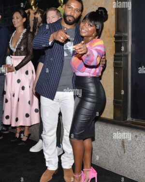 Naturi Naughton Instagram - This pic was my FIRST day of work & one of the FIRST scenes I shot w/you nearly 10 YEARS AGO 🤯on #Power & now we have a LIFETIME of friendship! Happy Birthday @omarihardwickofficial ❤️ 👑 🎉🥳 🎂I love you, I honor you, I SEE you! 

We laughed together, cried together, fought together, taught each other, broke records together, made history together! Love you my friend & POWERful teammate! 🔥❤️ Have the best birthday 🥳 You deserve all the love & joy! 🙌🏾❤️ #ThereWillNeverBeAnother #TashaAndGhost #omarihardwick #manyblessings #grateful