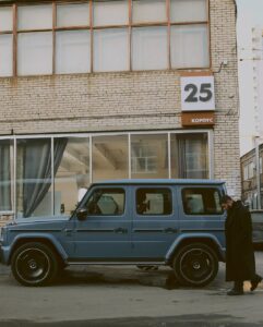 Navai Bakirov Instagram - Надеюсь все послушали новый альбом. Как вам? Любимая строчка с альбома: Moscow, Russia