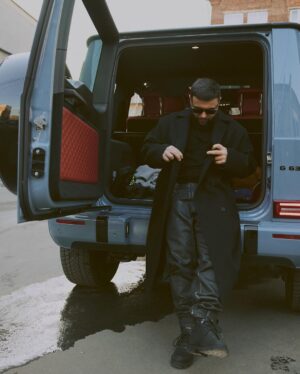 Navai Bakirov Instagram - Надеюсь все послушали новый альбом. Как вам? 
Любимая строчка с альбома: