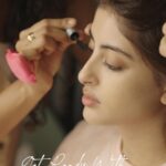 Navya Naveli Nanda Instagram - Getting my vodcast face on with @tirabeauty 👀 #WhatTheHellNavya #WTHNS2 #WTHN #TiraBeauty #ForEveryYou #JayaBachchan @shwetabachchan @navyananda @tirabeauty