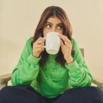 Navya Naveli Nanda Instagram - Bringing you all the tea (and coffee) on @wthn_official S2! 💚 Tune in now now now 🎙️