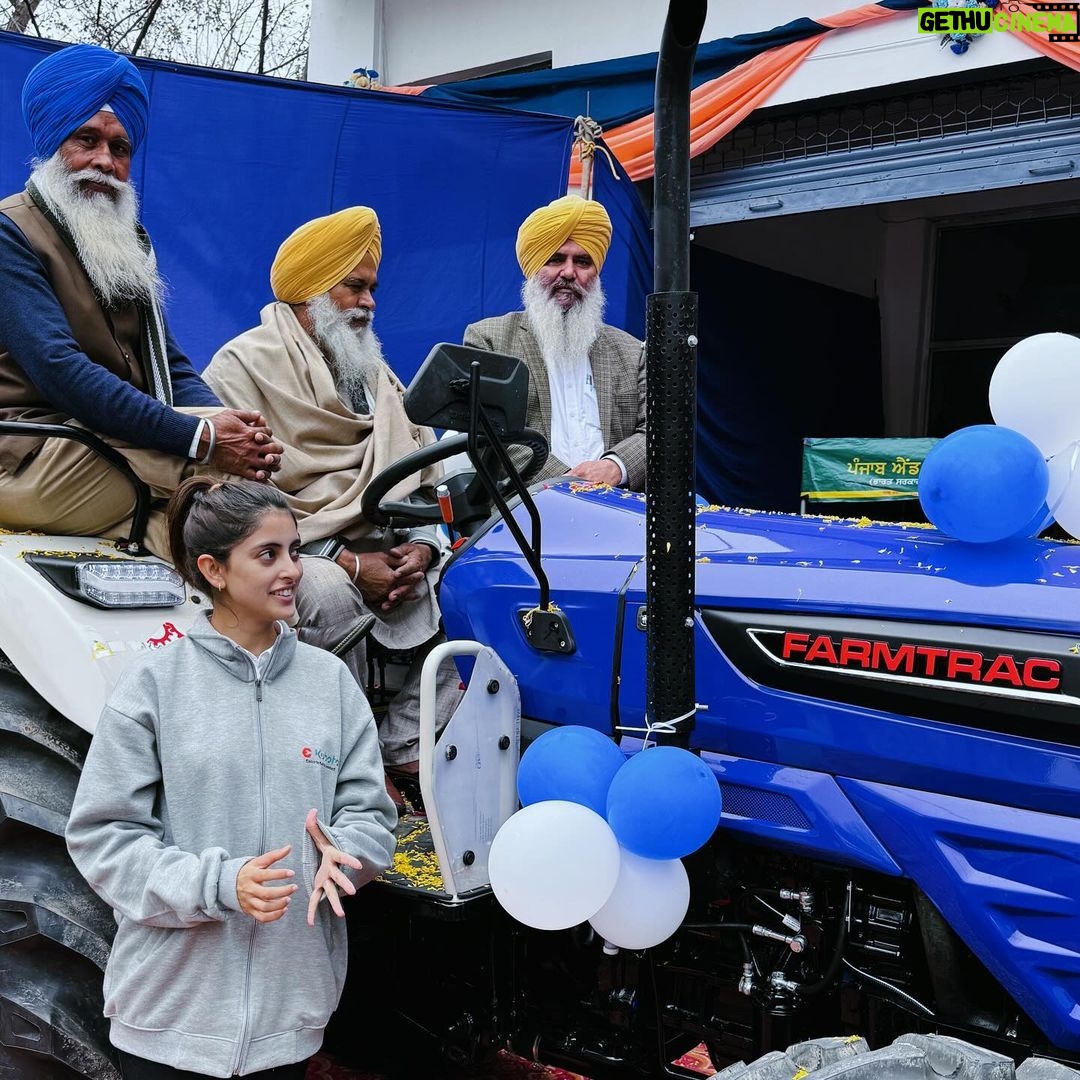 Navya Naveli Nanda Instagram - @farmtractractors 💙🙏🏻 Jalandhar,Punjab