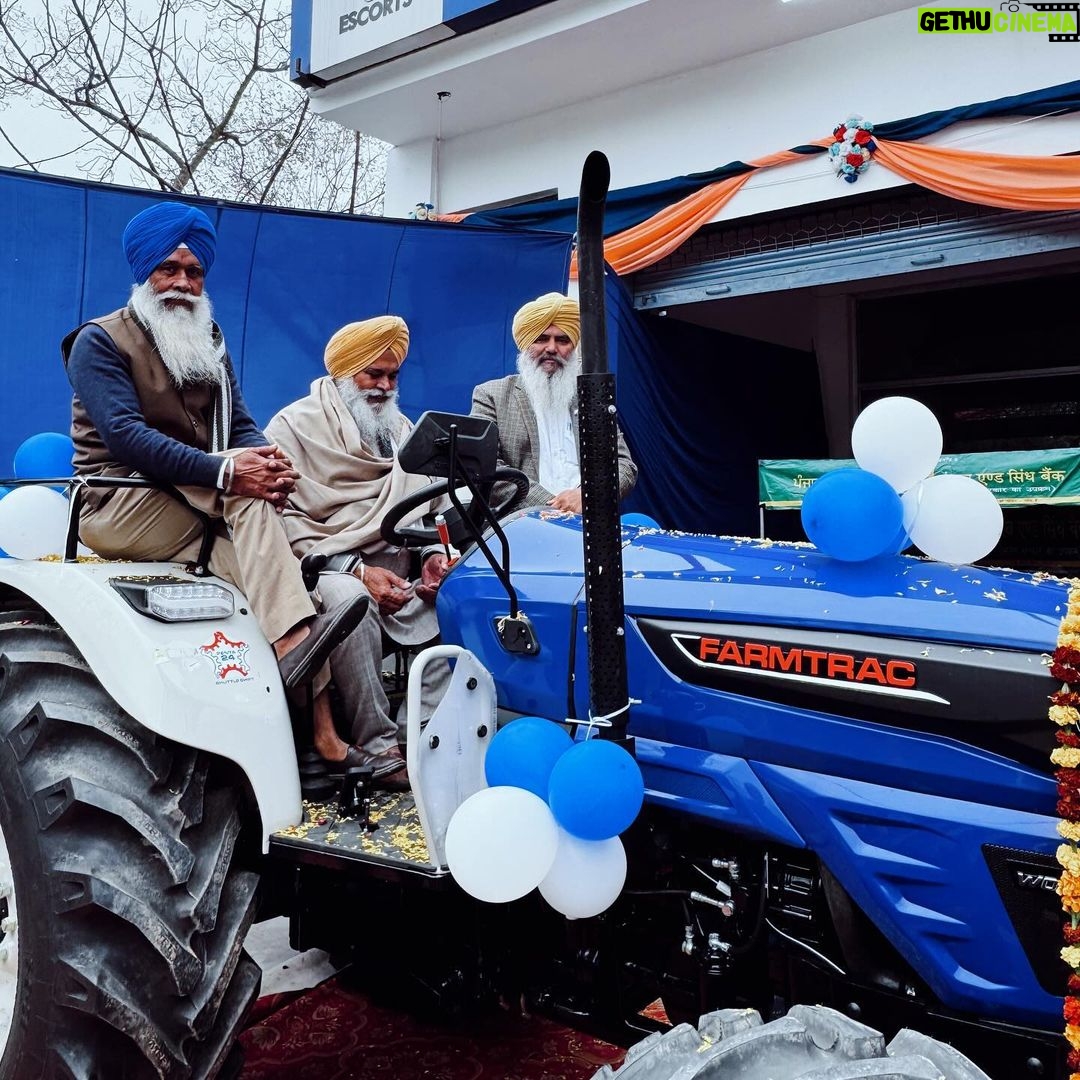 Navya Naveli Nanda Instagram - @farmtractractors 💙🙏🏻 Jalandhar,Punjab