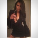 Naya Rivera Instagram - Wasn't into this look on the carpet last night but it definitely came through for this selfie! 🖤