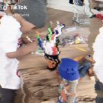 Naya Rivera Instagram - Officially on tiktok with the #toosieslide 🤣