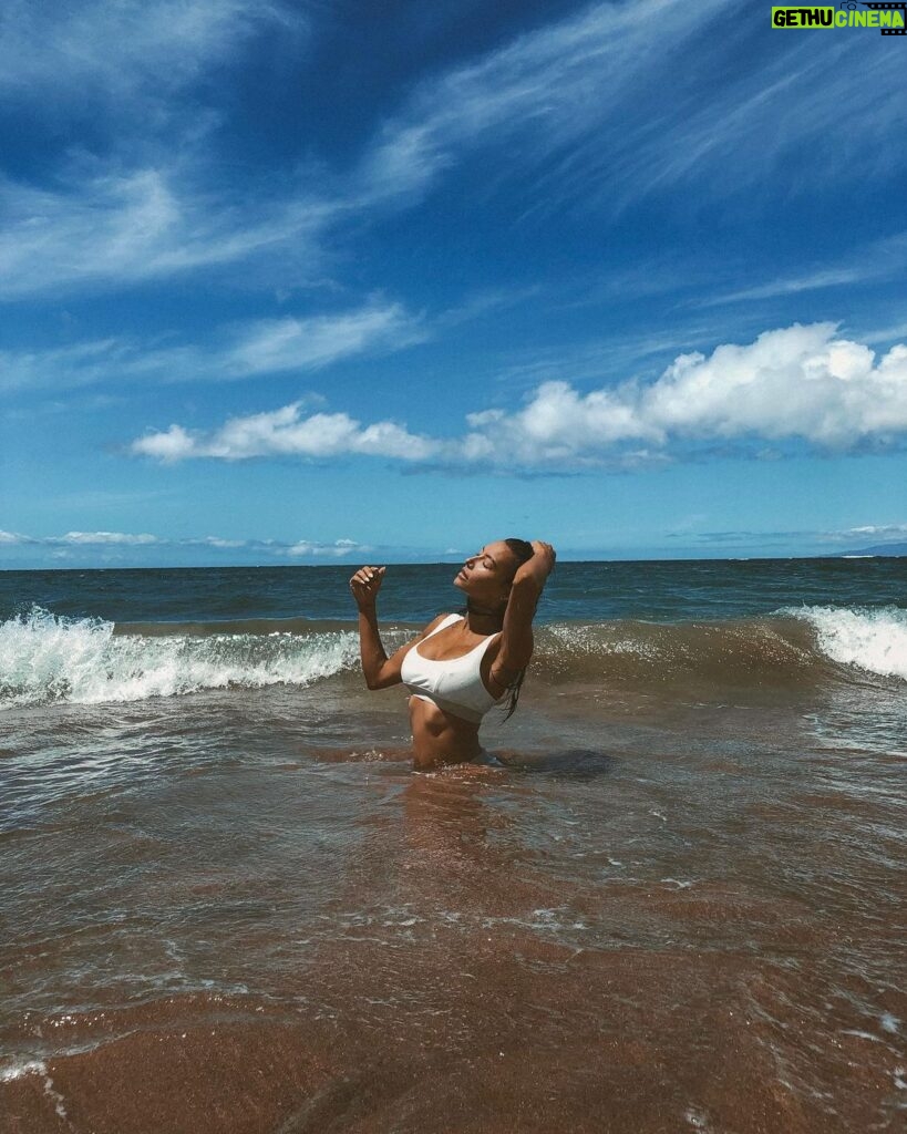 Naya Rivera Instagram - Ocean child 🧜🏾‍♀️