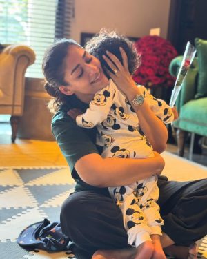Nayanthara Instagram - I love u my uyir ❤️
I love you my ulag ❤️
Thank you for making my Valentine’s Day the BESSSTTT ever 😇😇🙏🏻🙏🏻❤️❤️