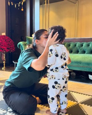 Nayanthara Instagram - I love u my uyir ❤️
I love you my ulag ❤️
Thank you for making my Valentine’s Day the BESSSTTT ever 😇😇🙏🏻🙏🏻❤️❤️