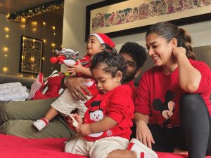 Nayanthara Instagram - Merry Christmas 🎄 to everyone who believes in love & prayers ❤️😇🙏😇😇 
Believe in God and all the powerful manifestations that keep you alive 😇😇❤️❤️❤️