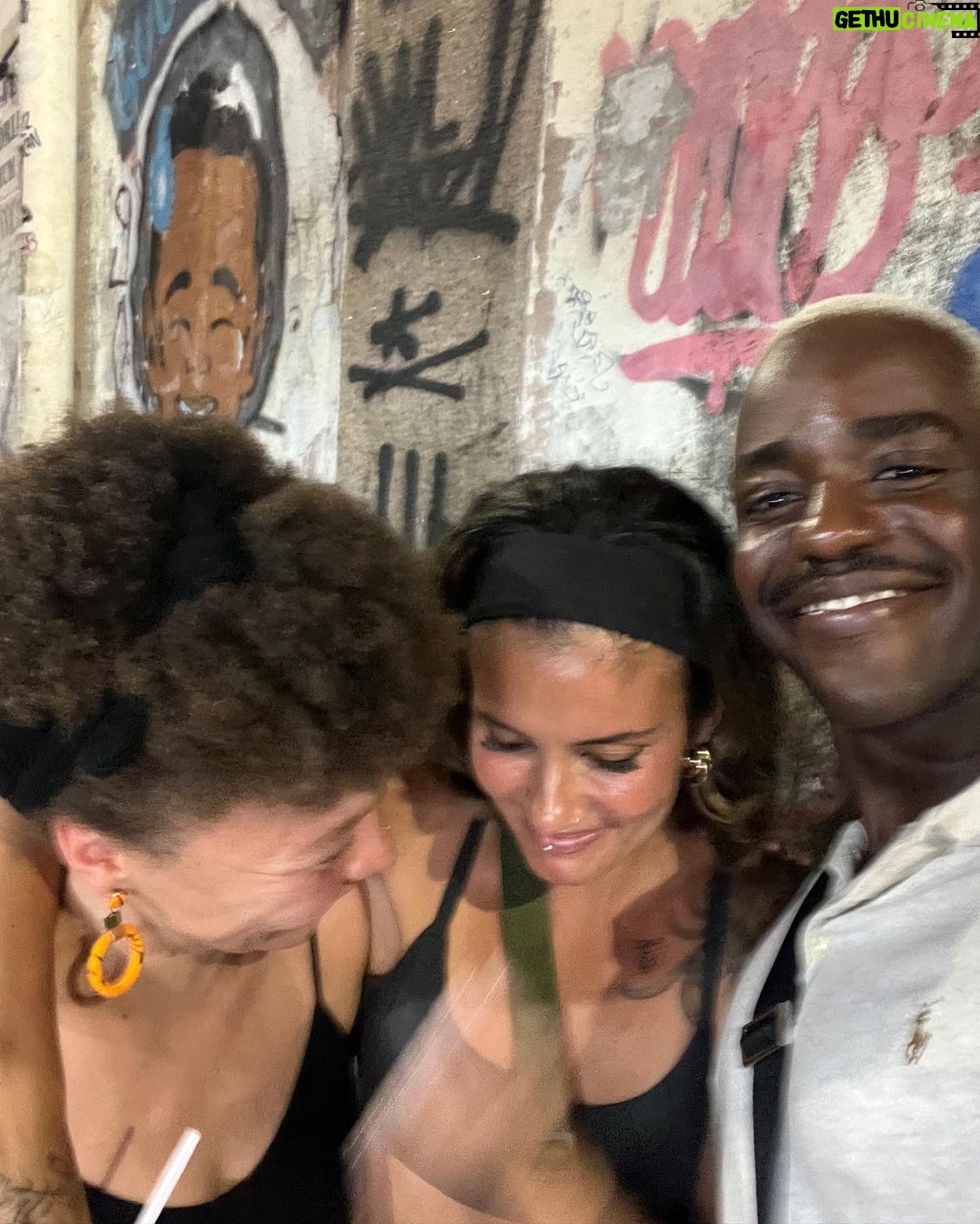 Ncuti Gatwa Instagram - My job. Is actually just beach 🏝️👱🏿♂️ But I have no pictures of the beach or Christ the redeemer.. you know you’ve had a time when there’s hardly any pictures for a decent dump. Rio. Obrigado. The most beautiful city with the most beautiful people filled with thee MOST beautiful hearts. 🫶🏾🇧🇷 Also shout out to @belmondcopacabanapalace the staff there!!! My god. Angels every single one of them. The managing team defo need to add a wee bump to their next pay packet☝🏾 Rio de Janeiro