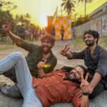 Neeraj Madhav Instagram - ✌🏽Adichu Mone💥 ! ഒരായിരം നന്ദി, ഞങ്ങളെ ചെർത്ത്‌ പിടിച്ചതിന് 🙏🏽 #RDX #postivereportsallover😍♥️ @antony_varghese_pepe @shanenigam786 @nahas_hidhayath @sophiapauljames @weekendblockbusters @samcsmusic @alexjpulickal @chaman.chakko @aima.rosmy @mahima_nambiar @cedinp