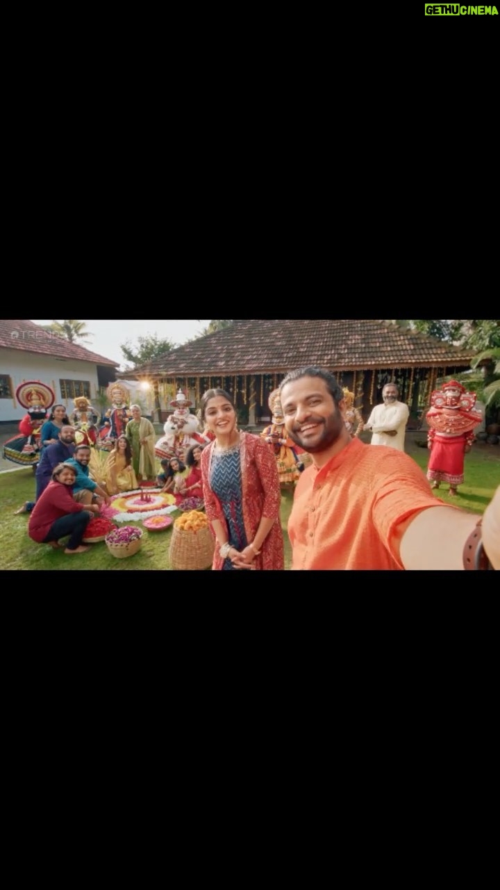 Neeraj Madhav Instagram - Participate in Pookalam contest and Group photo contest and win exciting cash prizes worth Rs. 6 lakhs To participate, register and upload photo on www.trendsonam.com Also shop for Rs.3499 at any Trends store in Kerala and get an exciting gift at Rs.199. Trends Onam Nalla Olam - Powered by Malayala Manorama #trendsonamnallaolam #onam #onam2022 #onamcelebration #trendsetteronam #pookalamcontest #grouphoto #reliancetrends #kerala #happyonam #trendsonam