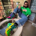 Neeraj Madhav Instagram - “Pop that green & add some pink, Dab with yellow & add blue ink “🤌🏽 🟢🟣🟡🔵 #whoaskedforcolor #outfitoftheday #selfstyled