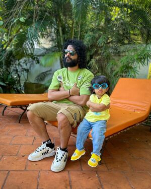 Neeraj Madhav Instagram - Dad & baby, bad & boujie 👊🏽😎
#daddydaughter #shegotnochill😂