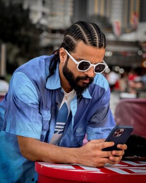 Neeraj Madhav Instagram - Left or right ? 
#cornrows or #boxbraids