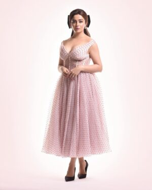 Neha Pendse Instagram - I believe in fairytales ✨

Dress @gauriandnainika 
MUH @malcolm_m_fernandes @nilampatel12 
Jewels @sorayaajewels_ 
Stylist @nehachaudhary_ 
Clicked @mayurnarangikar 
Managed by @brewbackersmedia