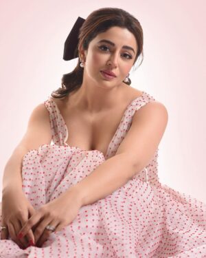 Neha Pendse Instagram - I believe in fairytales ✨

Dress @gauriandnainika 
MUH @malcolm_m_fernandes @nilampatel12 
Jewels @sorayaajewels_ 
Stylist @nehachaudhary_ 
Clicked @mayurnarangikar 
Managed by @brewbackersmedia