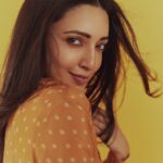 Neha Shetty Instagram - C you on the citrusy side 🍊 📸 @arifminhaz Styled by @jukalker Styling team @pratimajukalkar Outfit @vasavishahlabel via @auorstudio Earrings @radhikaagrawalstudio Makeup & Hair @makeupbymadhushreeganapathy @durgarao_kvv