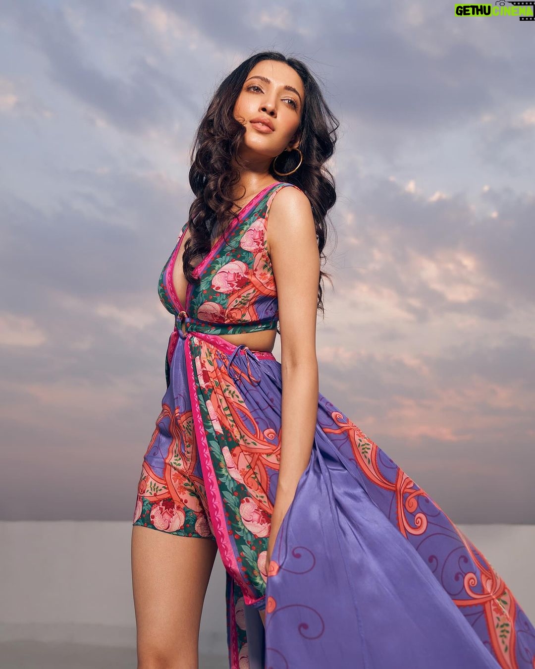 Neha Shetty Instagram - Immersed in the beauty of this outfit 🌸 Stylist : @jukalker Outfit : @limerickofficial Jewellery: @lovelate20s Makeup : @nehabagga21 Hairstylist: @crafted_hair_by_her Photographer: @ishan.n.giri Styling team : @pratimajukalkar