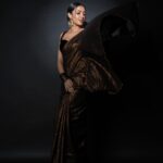 Neha Shetty Instagram - ⚜️✨⚜️✨ Styled by @rashmitathapa Wearing @hum__dumm Jewellery @sheetalzaveribyvithaldas Makeup @makeupbymadhushreeganapathy Shot by @puchi.photography Styling team @tedhimedhi