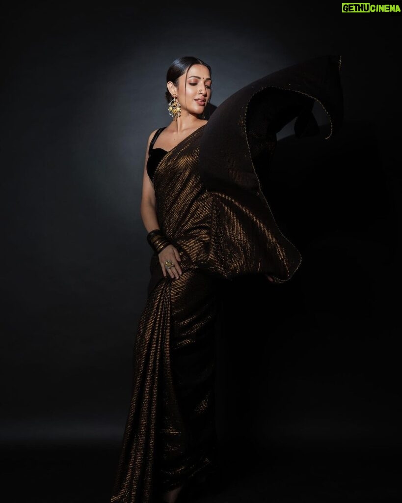 Neha Shetty Instagram - ⚜✨⚜✨ Styled by @rashmitathapa Wearing @hum__dumm Jewellery @sheetalzaveribyvithaldas Makeup @makeupbymadhushreeganapathy Shot by @puchi.photography Styling team @tedhimedhi
