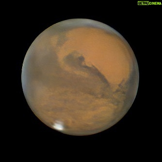 Neil deGrasse Tyson Instagram - This week, Mars & Earth are as close to each other as we’ve seen in 20 years. Have a look — with its tipped axis and a cute little icecap. And, I double-checked, no canals. ⠀⠀⠀⠀⠀⠀⠀⠀⠀ Thanks to my Princeton colleague @robertvanderbei for sharing his stunning photo.